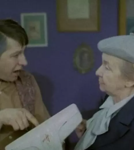 Alo, aterizează străbunica!
