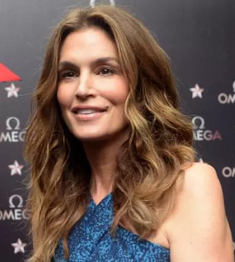 Cindy Crawford pregătește un serial despre lumea modei
