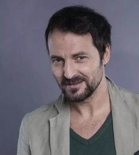 Andrei Aradits cu trenul și trotineta prin Europa. Cine îl însoțește în călătorie