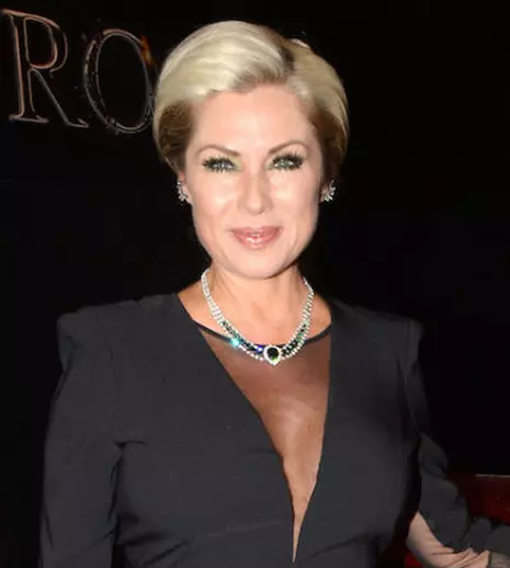 Leticia Calderon, elegantă la premiera celei mai recente telenovele, “Mujeres de negro”