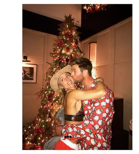 Cum au petrecut Elsa Pataky şi Chris Hemsworth de Sărbători