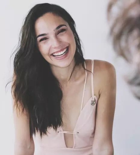 Gal Gadot, protagonista din “Wonder Woman”, a născut a doua oară