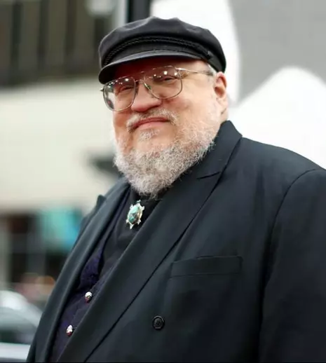 Încă un roman de George R.R. Martin ajunge pe micile ecrane. SyFy va adapta „Zburătorii nopții”