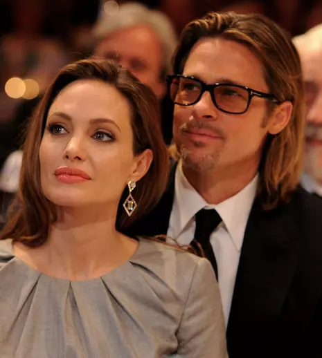 Războiul dintre Angelina Jolie și Brad Pitt continuă. Actorul îi cere fostei soții 35 de milioane de dolari