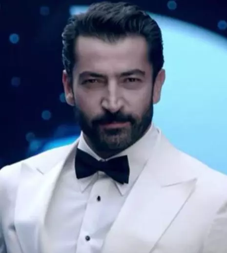FOTO: Cum arată Kenan İmirzalıoğlu în rolul lui Mahomed al II-lea