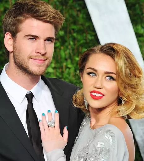 Miley Cyrus și Liam Hemsworth s-au căsătorit în secret