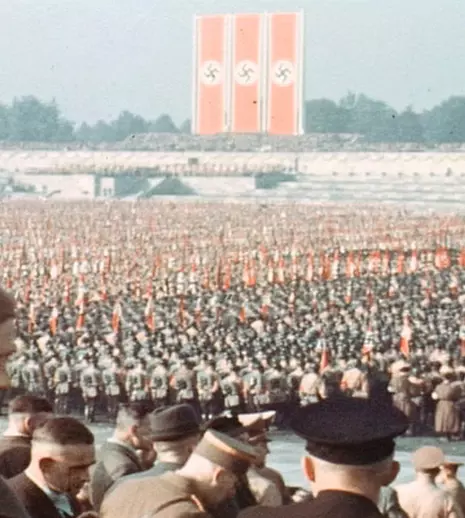 History prezintă „Ascensiunea și declinul celui de-al Treilea Reich”