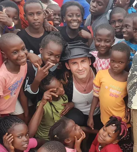Dan Bălan continuă povestea „Dragostea din tei” în Africa