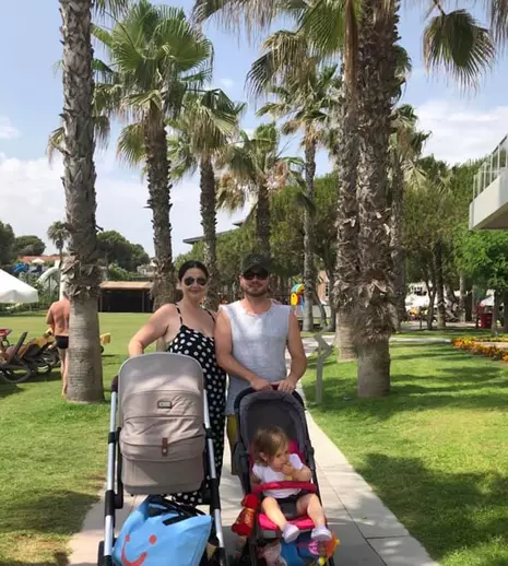 FOTO. Tavi Clonda, încântat de prima vacanță în patru. „Deși este foarte greu să pleci la drum cu 2 copii mici…”