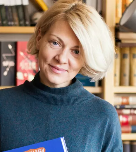 Dana Nălbaru și Editura Nemi lansează cartea „Șapte povești de noapte bună”, la Opera Comică pentru Copii