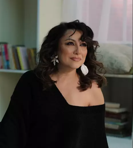 Andra își sărbătorește ziua de naștere cu o nouă piesă, pe care le-o face cadou tuturor fanilor, intitulată „Timpul”