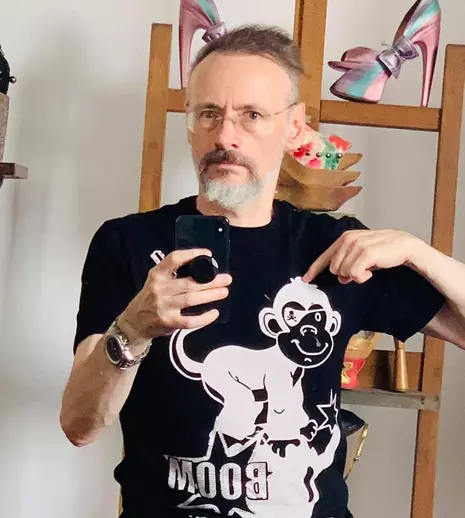 Cum este viața lui Mihai Albu după diagnosticul de cancer. Creatorul de pantofi îi este recunoscător iubitei: „Avem o relație model!”