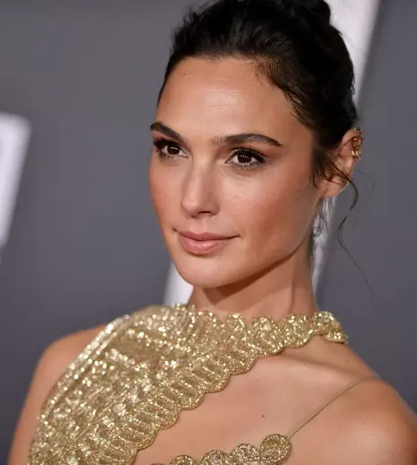 Gal Gadot, de o frumusețe rară la premiera „Red Notice”. Actrița a născut acum doar patru luni
