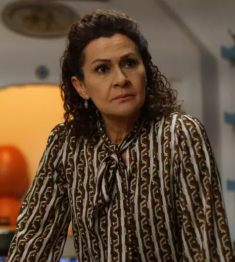 Cine e Gonca Cilasun, Halise, mama lui Sancar, din “Fiica ambasadorului” (Kanal D)