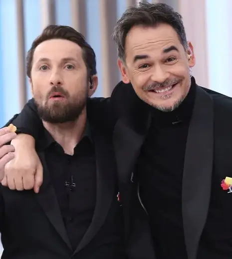 Răzvan Simion și Dani Oțil, în lenjerie intimă la patinoar. „Când pierzi un pariu...”
