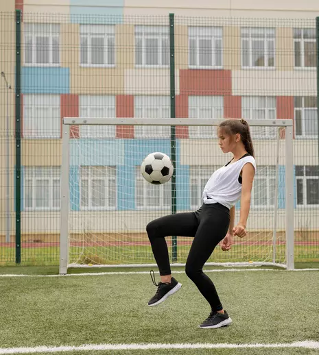 CE MINGE ESTE MAI BUNĂ PENTRU FOTBAL?