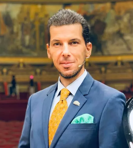 Marius Constantinescu ne propune, săptămânal, la TVR 1, să aflăm ce se află „Dincolo de alb și negru”. EXCLUSIV