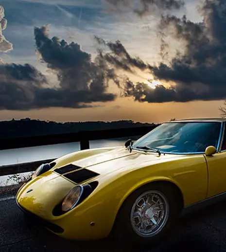 „Lamborghini: Omul din Spatele Legendei”, filmul care prezintă războiul dintre Lamborghini și Ferrari, ajunge la cinema. Când are loc premiera
