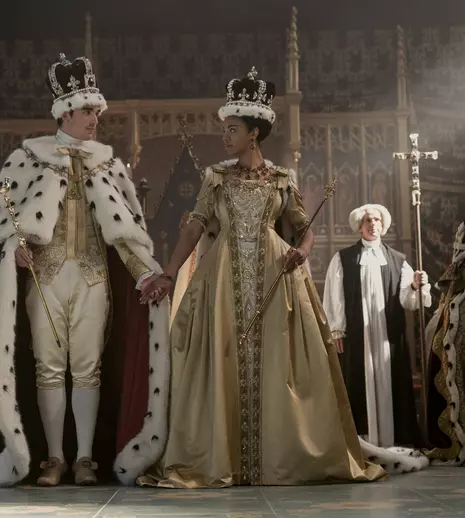 Netflix a publicat trailerul oficial pentru „Queen Charlotte: A Bridgerton Story”. Noile imagini