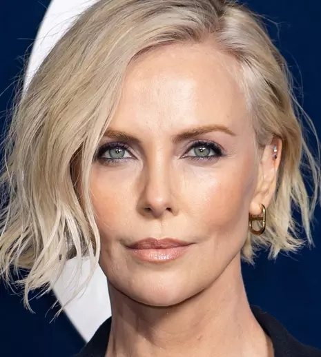 Ce surprize pregătește Charlize Theron fanilor. În ce proiecte este implicată actrița
