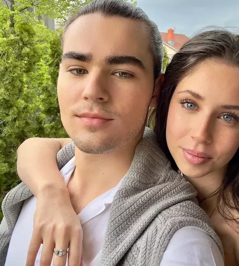 Copiii lui Ștefan Bănică jr., apariție spectaculoasă! Ana Violeta și Radu Ștefan, implicați într-un eveniment prezentat de Andreea Marin