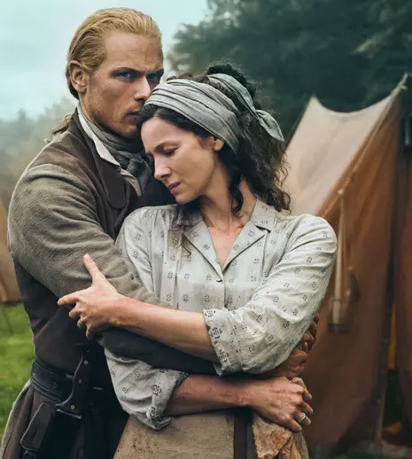 Caitriona Balfe și Sam Heughan, mândri de sezonul 7 din Outlander. Ce au dezvăluit actorii despre noile episoade