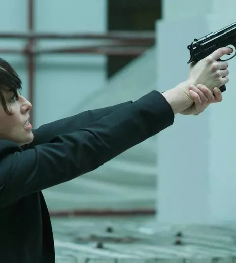 Filme la TV azi, 26 iunie: „Agentul”, „Cursa nebunilor”, „Sahara”, „Triunghiul tristeții”, „Ținta: Președintele”
