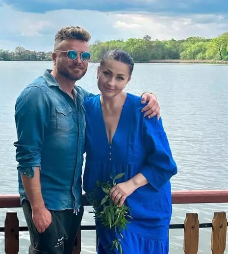 Gabriela Cristea nu scapă de critici nici măcar atunci când se află în vacanță. Prezentatoarea se relaxează în Maldive cu toată familia
