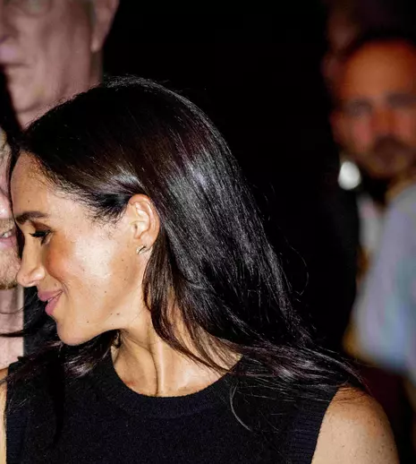 Meghan Markle și Prințul Harry s-au întors în Europa. Ducesa de Sussex a strălucit într-o rochie de doar 80 de dolari