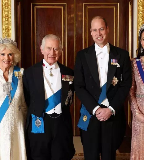 Fostul bucătar al reginei Elisabeta a II-a rupe tăcerea. Cum arată masa de Crăciun de la Buckingham Palace. Tradițiile pe care familia regală le respectă