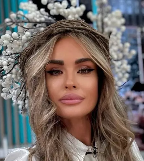 Diana Munteanu, o nouă apariție controversată. Fanii au criticat-o după ce s-a pozat în lenjerie intimă. „Care-i scopul?”