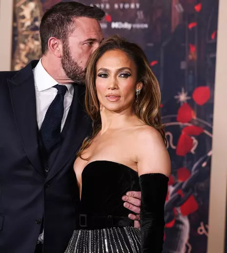 Jennifer Lopez și Ben Affleck, superbi la premiera „This Is Me...Now: A Love Story”. Ce trebuie să știți despre filmul artistei