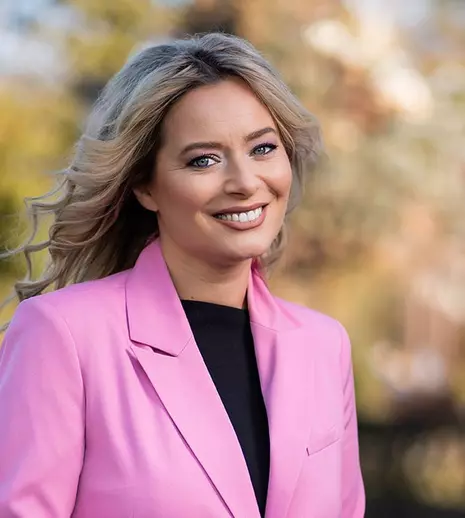 Laura Cosoi, la a patra sarcină. „Iau totul cu pași mici și exersez trăitul în prezent, cât de mult pot”. EXCLUSIV