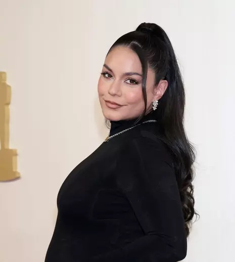 Vanessa Hudgens este însărcinată pentru prima dată! A făcut anunțul la Premiile Oscar 2024. Primele imagini