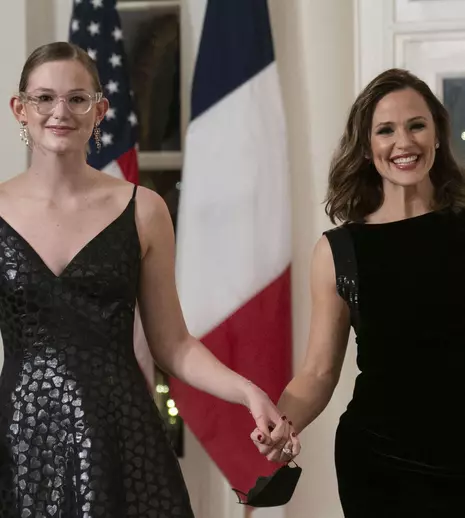 Jennifer Garner, în lacrimi de fericire. Fiica ei cea mare a absolvit liceul. Imagini de la fericitul eveniment