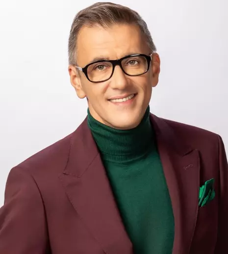 Cosmin Cernat va modera un nou sezon al emisiunii „Invitatul de 12”. Program de difuzare