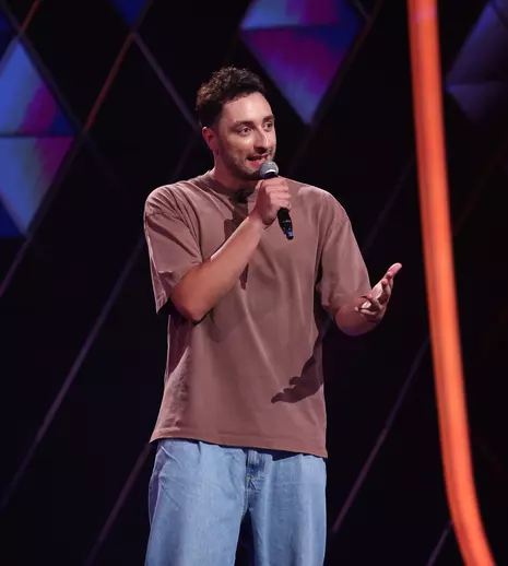 Mihai Trifănescu, număr spectaculos de stand-up în prima ediție a sezonului 17 „iUmor”. Cum a reacționat Cheloo