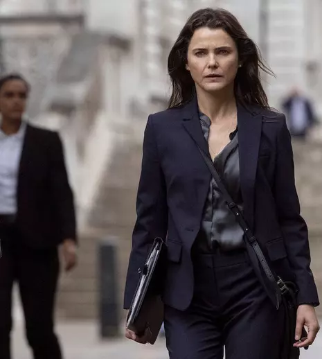 Diplomata a revenit la Netflix și e în top 10 seriale în România. Ce știm despre noul sezon al serialului care a cucerit rapid fanii