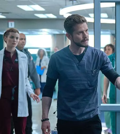 „Rezidentul”, sezonul 6, este pe Netflix. Tot ce trebuie să știți despre drama medicală de succes, cu Matt Czuchry (Logan din „Fetele Gilmore”) în rol principal