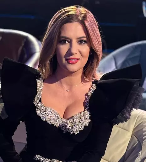 Cum arăta Amalia Enache în adolescență. Imagini de colecție cu prezentatoarea Pro TV, care pare neschimbată