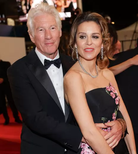 Richard Gere a împlinit 76 de ani. Ce urare superbă i-a făcut Alejandra Silva. Îi despart trei decenii, dar iubirea lor a depășit orice obstacol