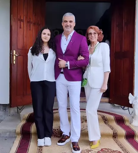 Monica Davidescu, mesaj emoționant pentru Dora. Fiica ei și a lui Aurelian Temișan a împlinit 14 de ani. „14 ani de bucurii în familia noastră”