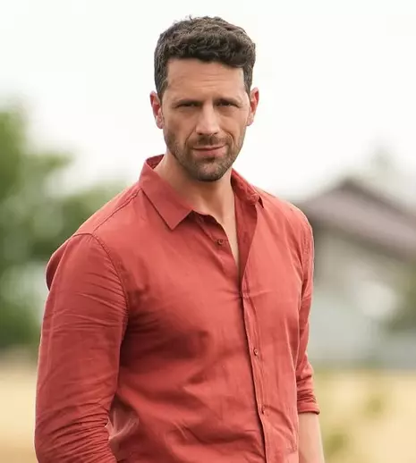 Adrian Nartea surprins într-un moment special pe platourile „Iubire cu parfum de lavandă”. Reacția fanilor: „Aplauze, aplauze!”