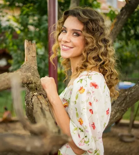 Andreea Vasile, despre provocările din Iubire cu parfum de lavandă. „E foarte important cum îţi dozezi energia”. EXCLUSIV