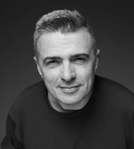 Cornel Ilie este un tată de nota 10. Imagini adorabile cu cei doi copii ai artistului: „Ei sunt bucuria mea supremă”