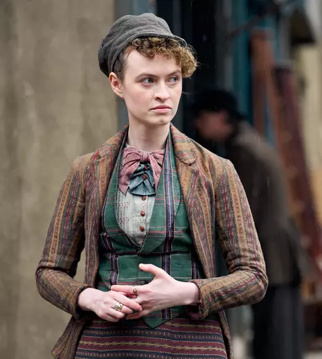Serialul „O mie de lovituri” se vede pe Disney+. Steven Knight revine cu o nouă poveste după succesul avut cu Peaky Blinders
