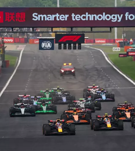 Formula 1. Cine transmite Marele Premiu al Chinei. Unde se văd live antrenamentele, calificările și cursa