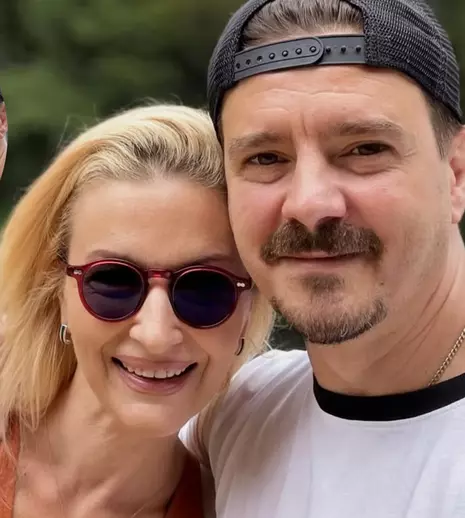 Ce fel de tată este Mihai Petre. Ce reguli încearcă să aplice cu fiicele lui. „Am grijă la principii”