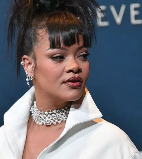 Rihanna, într-o lenjerie intimă perfectă pentru noaptea nunții. Imaginile incendiare cu artista