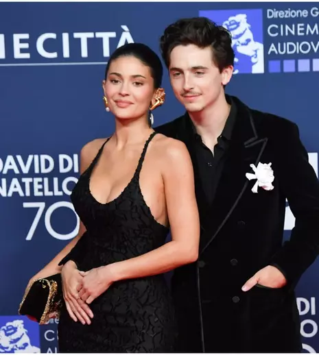 Kylie Jenner și Timothée Chalamet au făcut senzație la debutul lor pe covorul roșu, la Gala David di Donatello din Roma